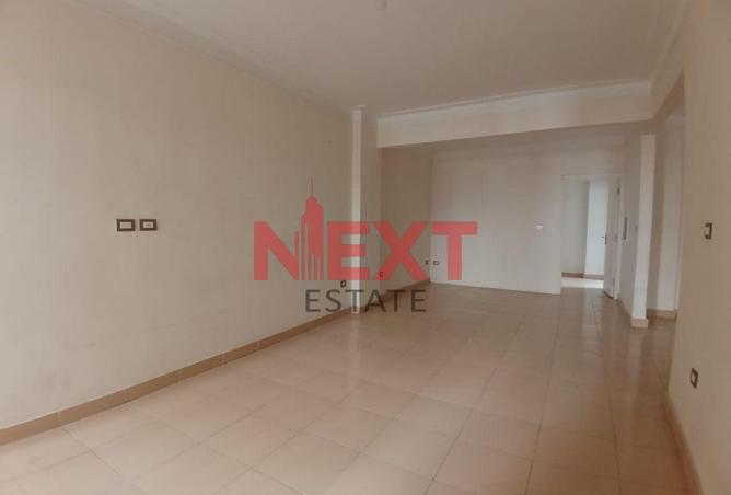 8065880 - Property Image 2