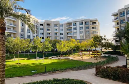 Apartment - 2 Bedrooms - 2 Bathrooms for sale in The Residences - Hyde Park - New Cairo City - Cairo