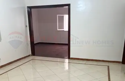 شقة - 2 غرف نوم - 2 حمامات للبيع في ثروت - حي شرق - الاسكندرية