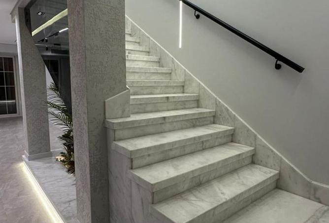 8211604 - Property Image 3