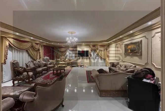 8040867 - Property Image 3