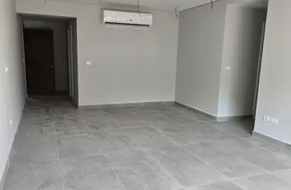 شقة - 3 غرف نوم - 3 حمامات للبيع في فيلدج ويست - كمبوندات الشيخ زايد - الشيخ زايد - الجيزة