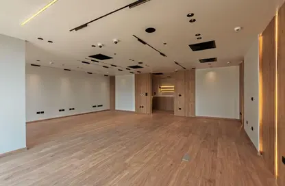 مساحات مكتبية - استوديو - 2 حمامات للايجار في ميفيدا - كمبوندات التجمع الخامس - التجمع الخامس - مدينة القاهرة الجديدة - القاهرة