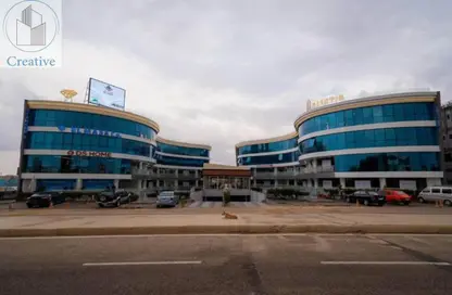 محل تجاري - استوديو - 1 حمام للايجار في المجاورة السابعة - المنطقة التاسعة - مدينة الشروق - القاهرة