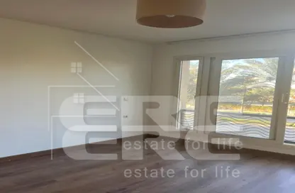 شقة - 3 غرف نوم - 3 حمامات للايجار في التو - اب تاون كايرو - المقطم - القاهرة