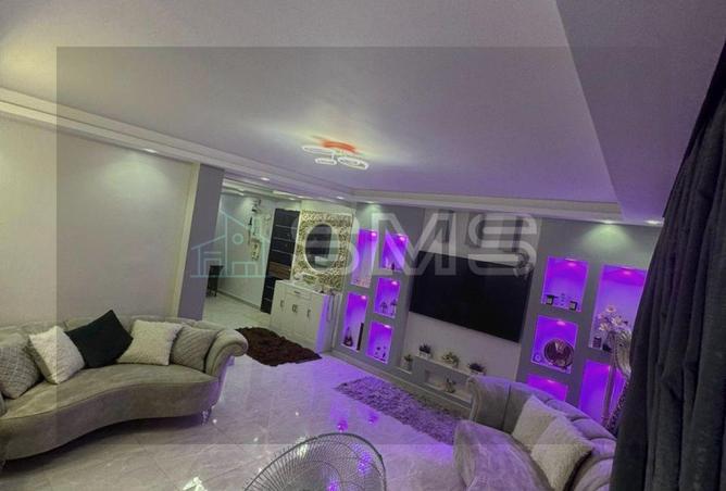 8082813 - Property Image 2