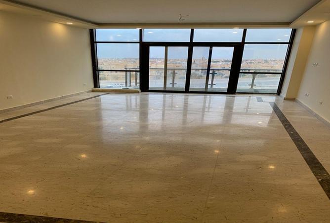 8010245 - Property Image 2