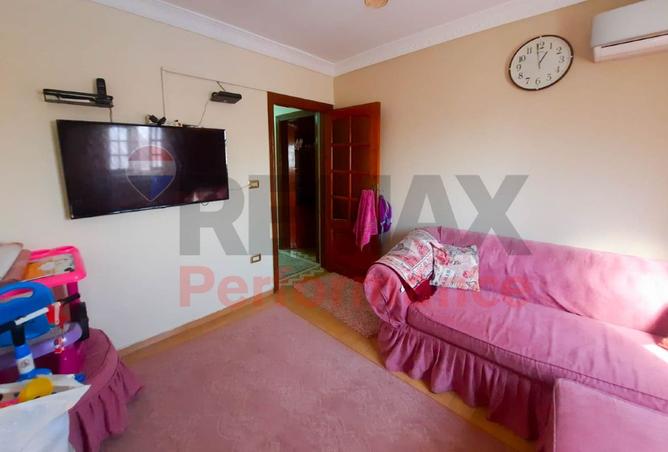 8230567 - Property Image 3