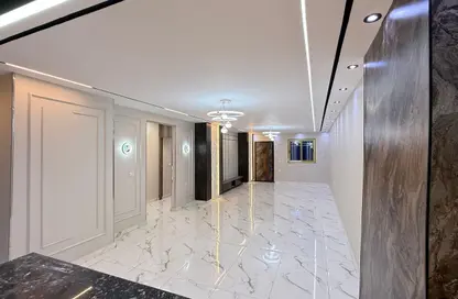 Apartment - 3 Bedrooms - 3 Bathrooms for sale in Gate 4 old - Horus - Hadayek El Ahram - Giza