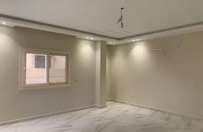 Apartment - 3 Bedrooms - 2 Bathrooms for rent in North Lotus - El Lotus - New Cairo City - Cairo