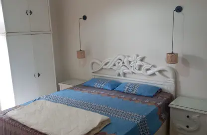 Apartment - 2 Bedrooms - 1 Bathroom for rent in Mostashareen - North Investors Area - New Cairo City - Cairo