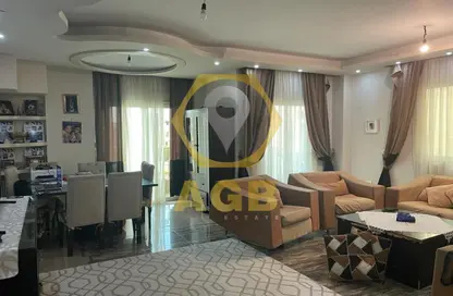 Apartment - 3 Bedrooms - 3 Bathrooms for sale in 3rd Neighborhood - 3rd District East - Shorouk City - Cairo