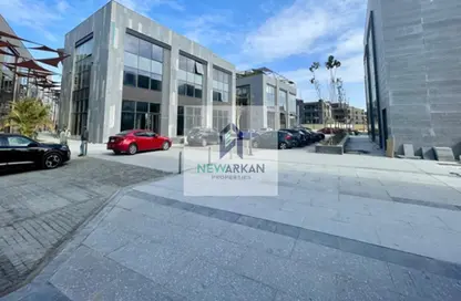 مساحات مكتبية - استوديو - 7 حمامات للبيع في سكاى واك - طريق مصر اسكندرية الصحراوي - الجيزة