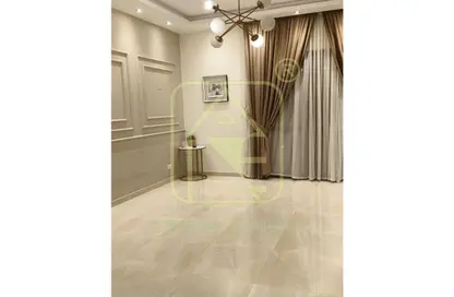 شقة - 3 غرف نوم - 3 حمامات للايجار في ذا كورت ياردز - كمبوندات الشيخ زايد - الشيخ زايد - الجيزة
