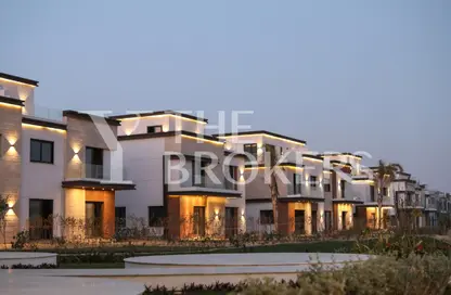 Townhouse - 5 Bedrooms - 5 Bathrooms for sale in Azzar - 5th Settlement Compounds - The 5th Settlement - New Cairo City - Cairo