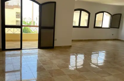 (بنتهاوس  (روف - 5 غرف نوم - 5 حمامات للايجار في شارع زيزينيا - المستثمرين الجنوبية - مدينة القاهرة الجديدة - القاهرة