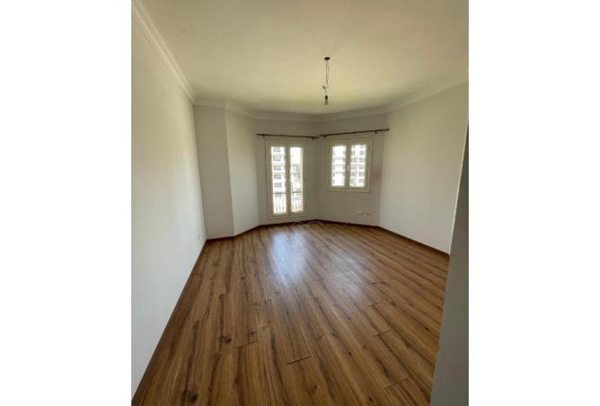 8413061 - Property Main Image