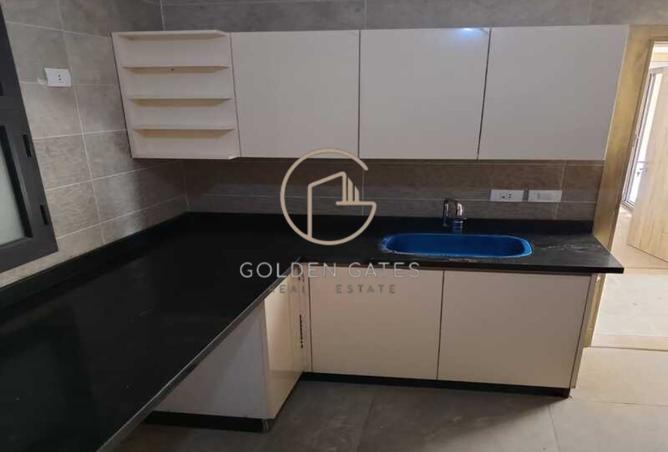 8372587 - Property Image 3