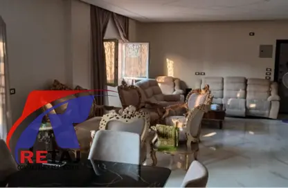 Apartment - 3 Bedrooms - 2 Bathrooms for sale in 3rd Neighborhood - 3rd District East - Shorouk City - Cairo