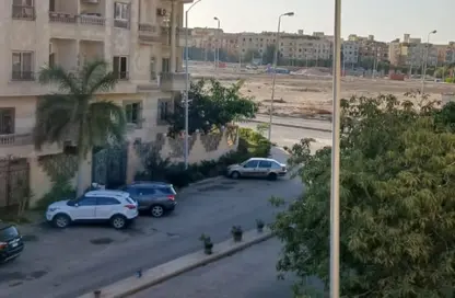 شقة - 3 غرف نوم - 2 حمامات للايجار في الحي الثامن - الشيخ زايد - الجيزة