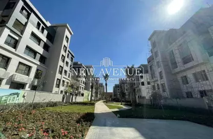 Apartment - 4 Bedrooms - 5 Bathrooms for sale in Trio Gardens - 5th Settlement Compounds - The 5th Settlement - New Cairo City - Cairo