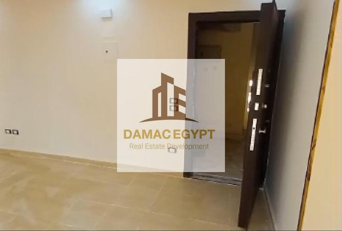 8082601 - Property Image 3
