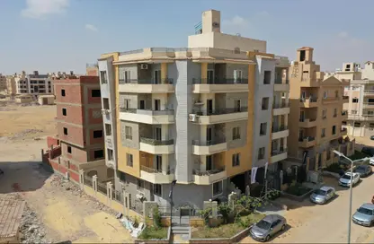 Apartment - 4 Bedrooms - 3 Bathrooms for sale in Bait Alwatan - The 5th Settlement - New Cairo City - Cairo