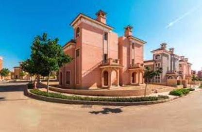 Villa - 4 Bedrooms - 5 Bathrooms for sale in Kayan - Sheikh Zayed Compounds - Sheikh Zayed City - Giza