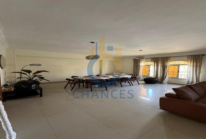 8053079 - Property Image 2