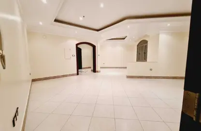 Apartment - 4 Bedrooms - 2 Bathrooms for sale in Al Mashayah Street - Al Mansoura - Al Daqahlya
