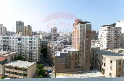 شقة - 3 غرف نوم - 2 حمامات للبيع في محرم بك - حي وسط - الاسكندرية