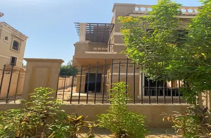 Villa - 4 Bedrooms - 3 Bathrooms for sale in Étoile De Ville - 5th Settlement Compounds - The 5th Settlement - New Cairo City - Cairo