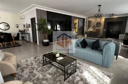 Villa - 3 Bedrooms - 4 Bathrooms for rent in Madinaty - Cairo