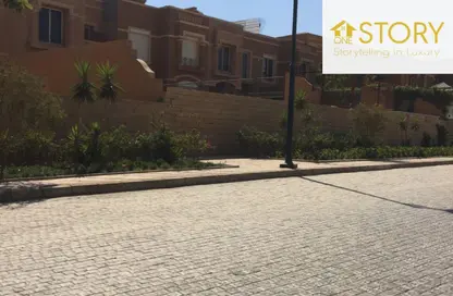 Townhouse - 4 Bedrooms - 4 Bathrooms for sale in Royal Meadows - Sheikh Zayed Compounds - Sheikh Zayed City - Giza