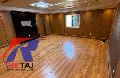 Apartment - 7+ Bedrooms - 4 Bathrooms for sale in Abbas Al Akkad St. - 1st Zone - Nasr City - Cairo
