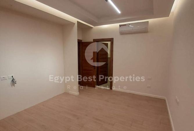 8173662 - Property Image 2