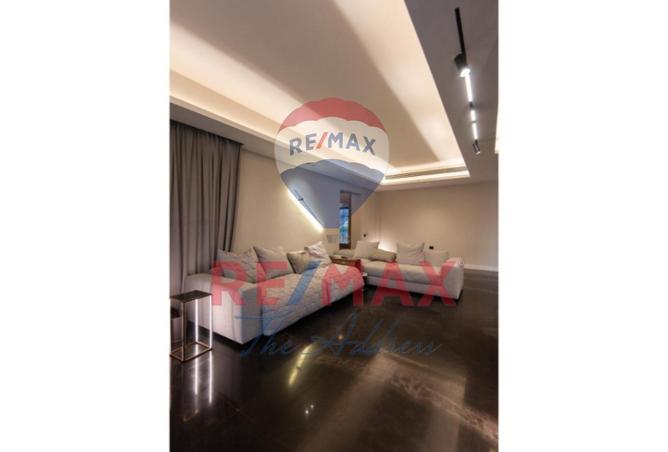 8306572 - Property Image 3