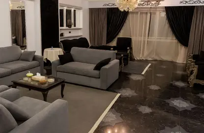 شقة - 3 غرف نوم - 3 حمامات للايجار في شارع إمتداد الفالوجا - العجوزة - الجيزة