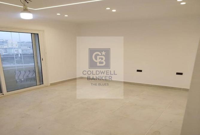 8305778 - Property Image 3