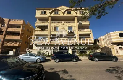 Apartment - 2 Bedrooms - 2 Bathrooms for sale in 2nd Neighborhood - 5th Area - Shorouk City - Cairo