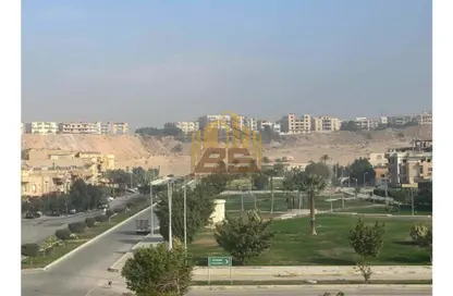 شقة - 2 غرف نوم - 1 حمام للبيع في شارع دكتور سميرة موسي - الحي الخامس - مدينة العبور - القليوبية