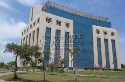 مساحات مكتبية - استوديو - 6 حمامات للايجار في القرية الذكية - طريق مصر اسكندرية الصحراوي - مدينة 6 أكتوبر - الجيزة