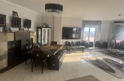 شقة - 3 غرف نوم - 2 حمامات للبيع في محلية 8 - الحي الاول - مدينة العبور - القليوبية