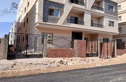 Apartment - 2 Bedrooms - 2 Bathrooms for sale in Bait Alwatan - The 5th Settlement - New Cairo City - Cairo