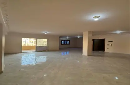 شقة - 4 غرف نوم - 2 حمامات للايجار في الحصري - مدينة 6 أكتوبر - الجيزة