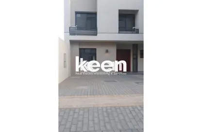 دوبلكس - 3 غرف نوم - 3 حمامات للايجار في كمبوند البروج - كمبوندات الشروق - مدينة الشروق - القاهرة