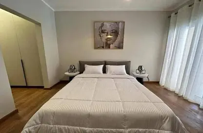 Apartment - 2 Bedrooms - 2 Bathrooms for sale in Fifth Square - The 5th Settlement - New Cairo City - Cairo