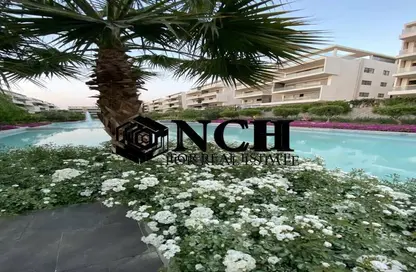 Apartment - 2 Bedrooms - 2 Bathrooms for sale in Lake View Residence - 5th Settlement Compounds - The 5th Settlement - New Cairo City - Cairo