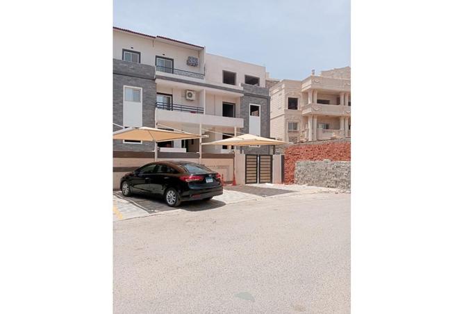 8033184 - Property Image 2