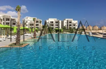 Chalet - 2 Bedrooms - 2 Bathrooms for sale in Mountain View - Ras Al Hekma - North Coast